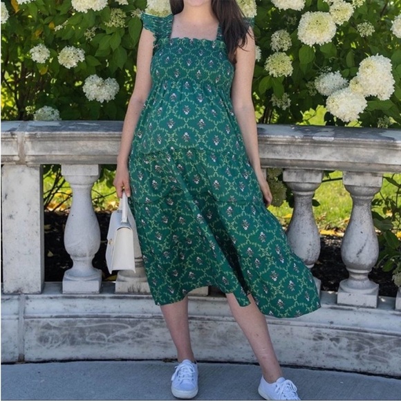 Hill House Ellie Nap Dress in Emerald Trellis Floral
Size XS - Picture 3 of 11